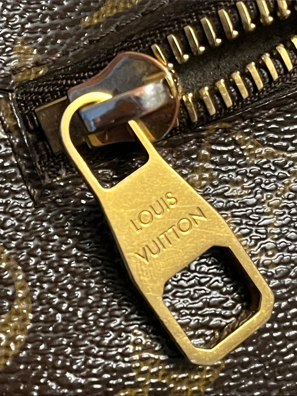 Louis Vuitton Monogram Pochette Metis mm Shoulder Bag Brown In Good Condition